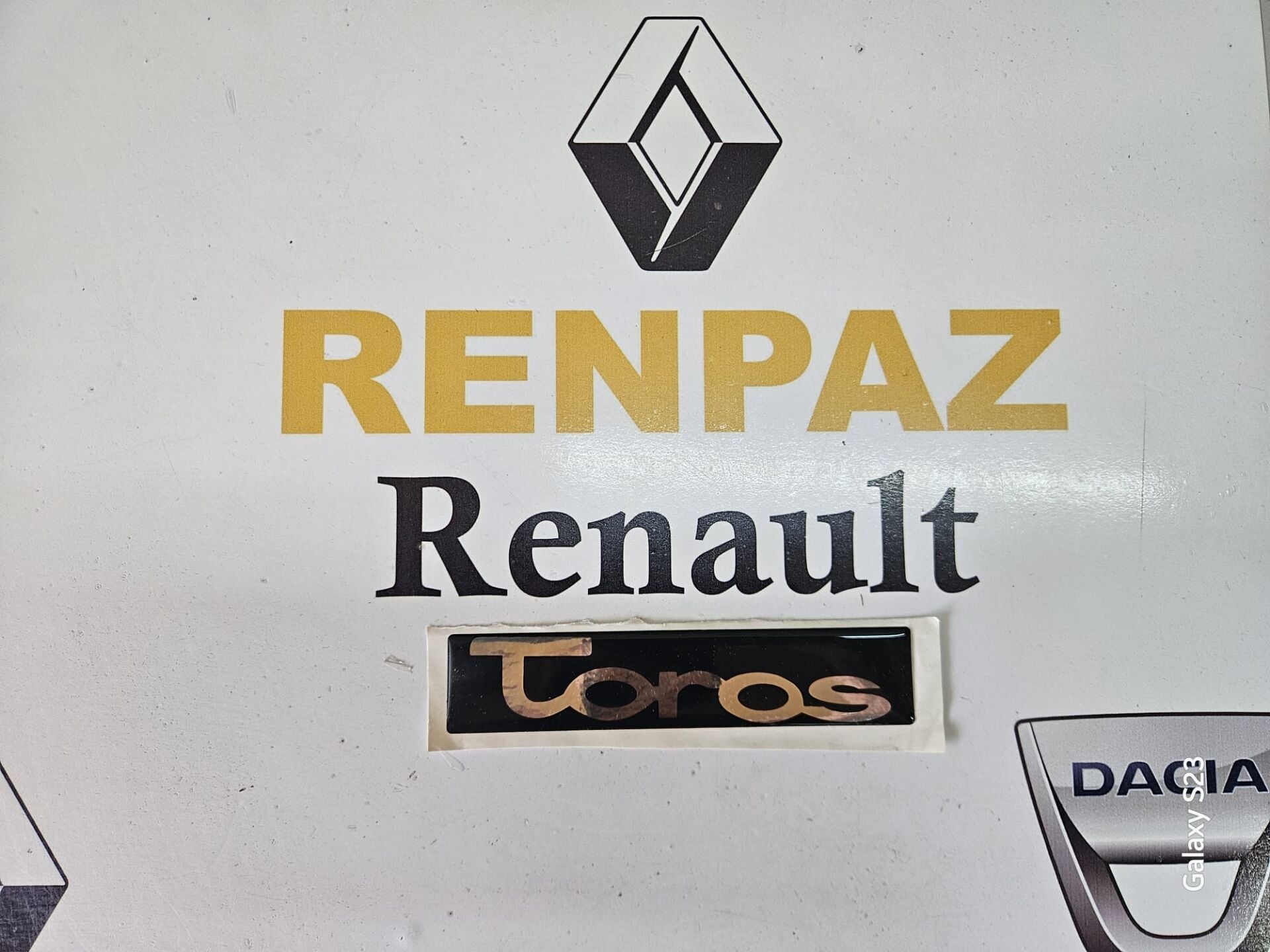 RENAULT 12 TOROS YAZISI YAPIŞTIRMA 7702188567