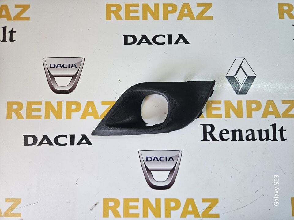 LOGAN / SANDERO / CLİO 4 SİS FAR ÇERÇEVESİ SAĞ 261A28633R