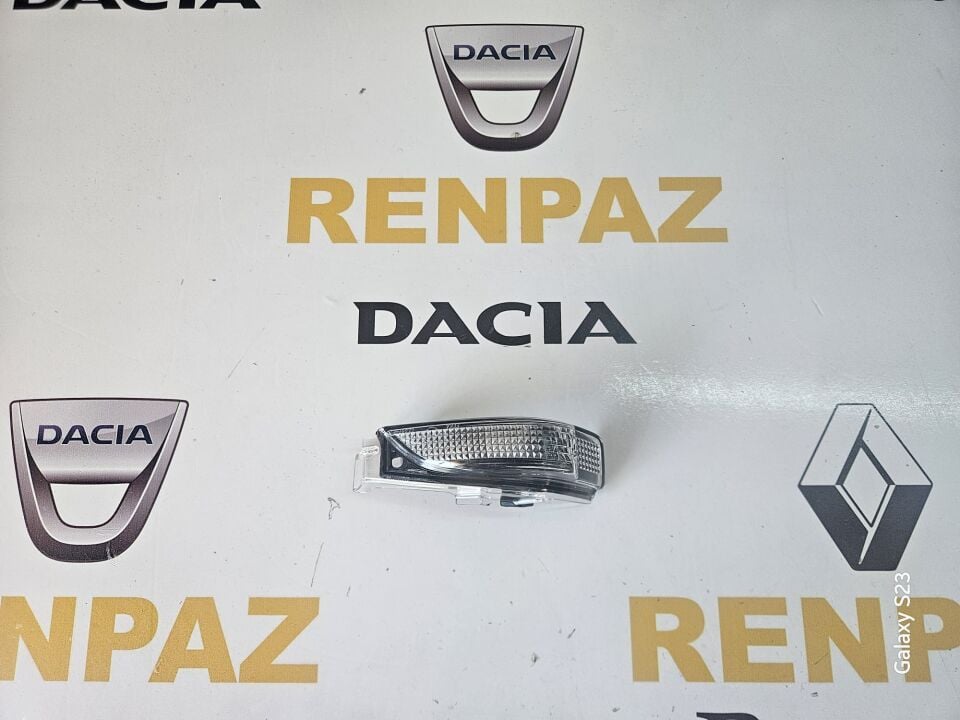 TOYOTA COROLLA AURİS VERSO AYNA SİNYALİ 8173102120 / 8174102040