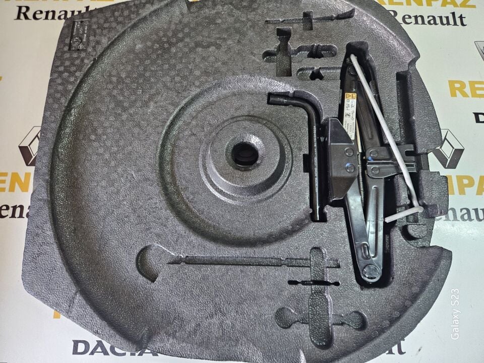 CAPTUR 2 / NISSAN JUKE ARAÇ KRİKO SETİ 997502195R - 995500984R