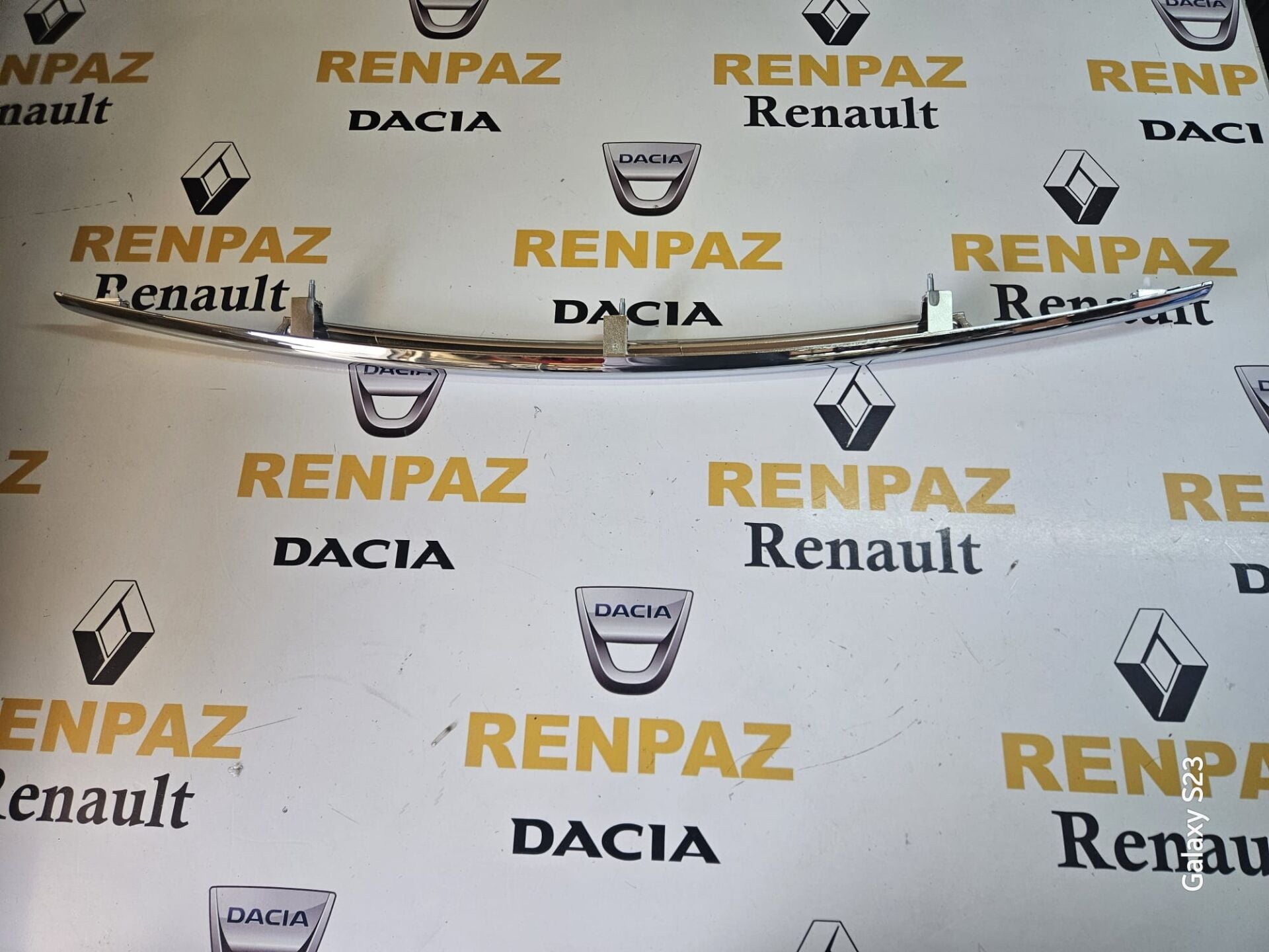 MEGANE 1 BAGAJ KAPAK ÇITASI NİKELAJ 7700430224