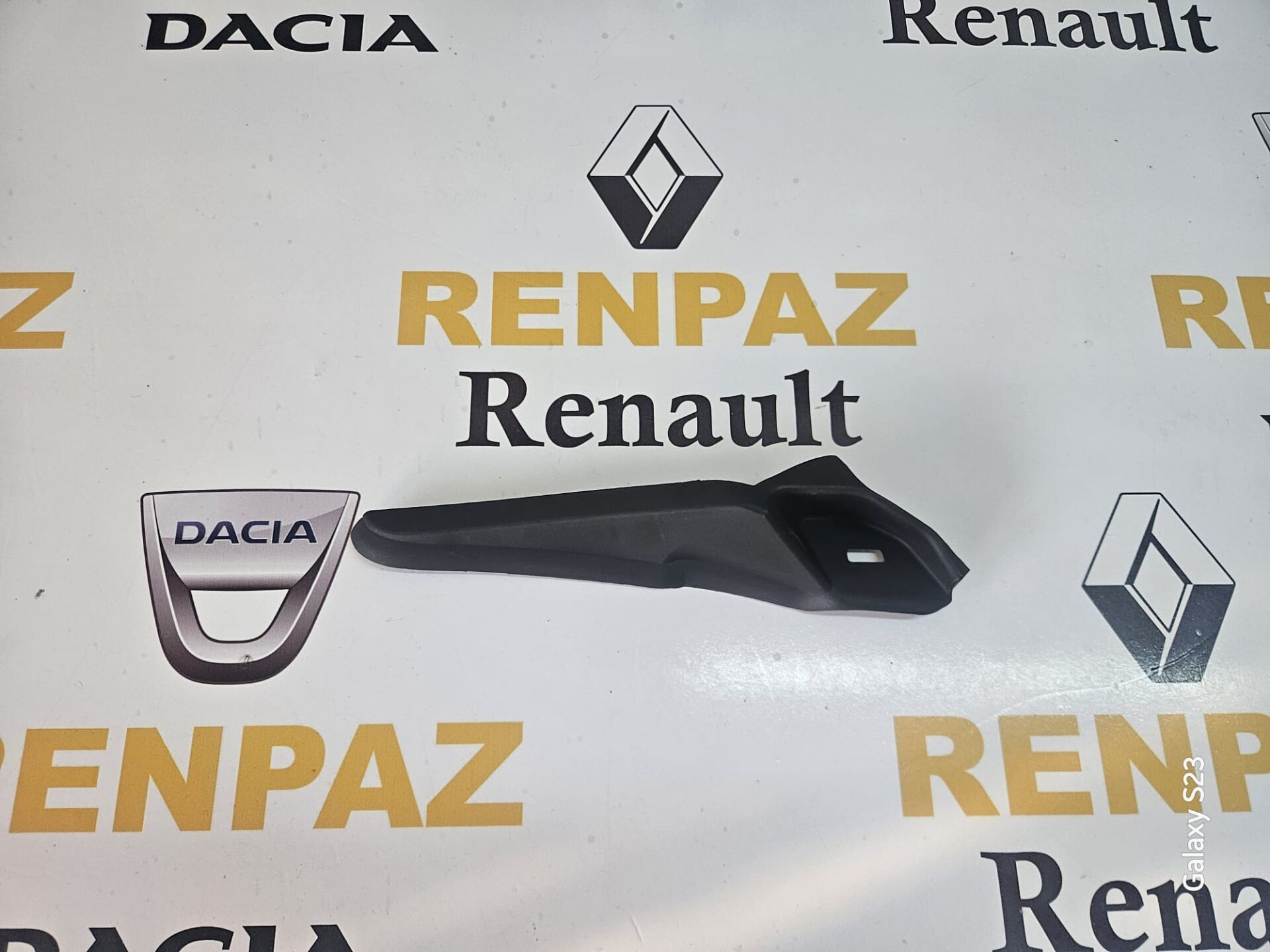 CLİO 4 ÖN CAM IZGARA BAĞLANTISI PLASTİĞİ SOL 668630559R