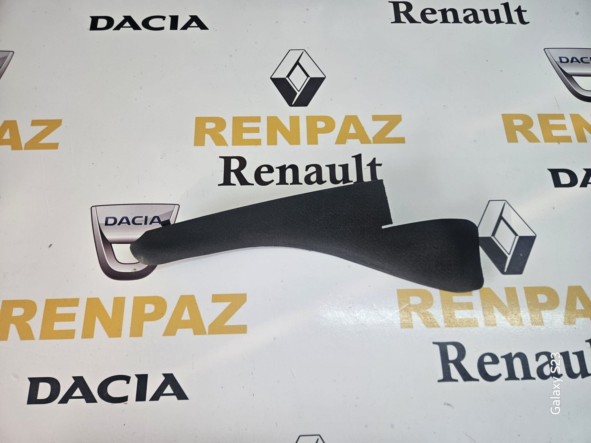MASTER 3 ÖN CAM IZGARASI PLASTİĞİ YAN PARÇA SOL 668110012R