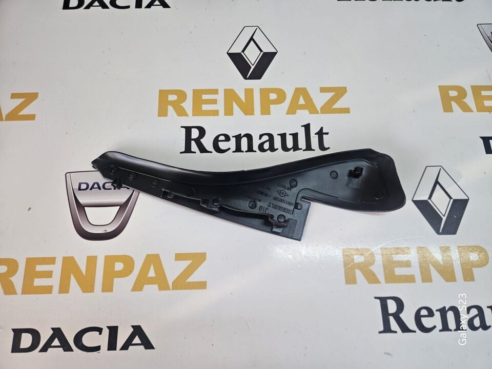 MASTER 3 ÖN CAM IZGARASI PLASTİĞİ YAN PARÇA SOL 668110012R