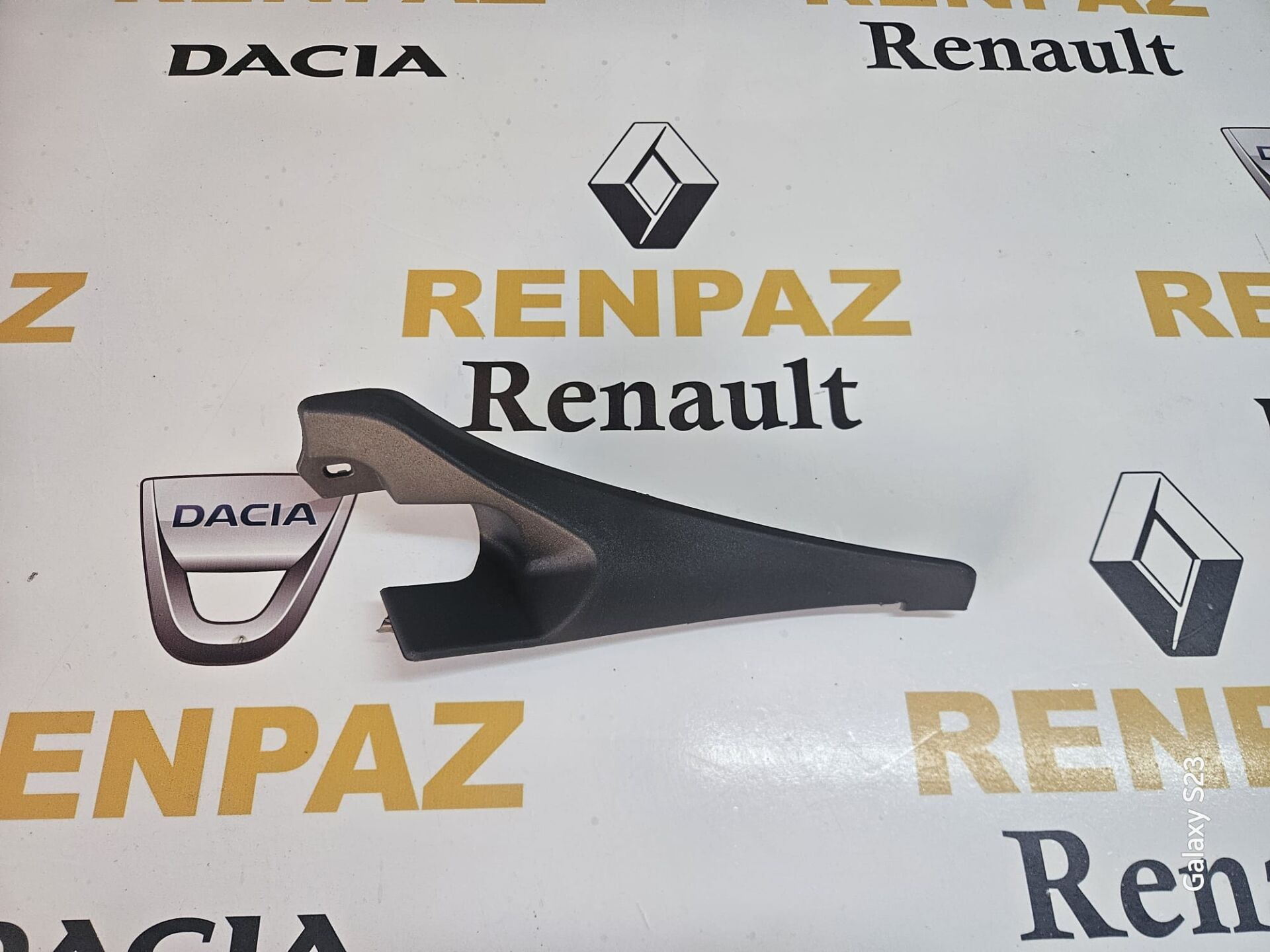 DOKKER/LODGY ÖN CAM IZGARA YAN KAPAK PLASTİĞİ SOL 668224513R