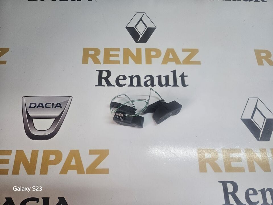 MEGANE 2 / SCENİC 2 DİREKSİYON CRUİSE REGULATÖR DÜĞMESİ 8200218170