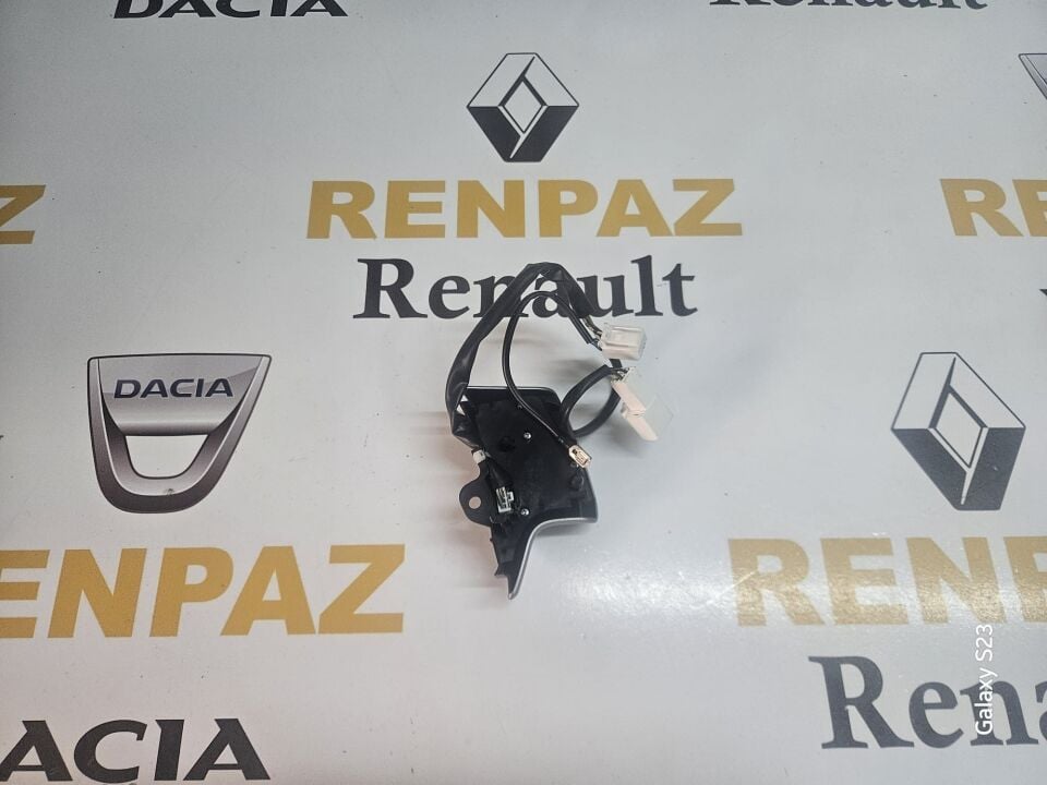 TOYOTA COROLLA MATRİX DİREKSİYON SES DÜĞMESİ 84250-02110 / 8425002110