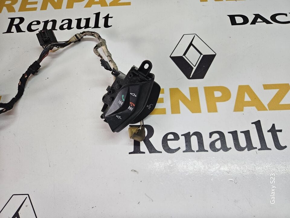 FORD FOCUS TRANSİT CUSTOM DİREKSİYON HIZ SABİTLEME DÜĞMESİ BK2T-9E740-AA / BK2T-14K147-AA