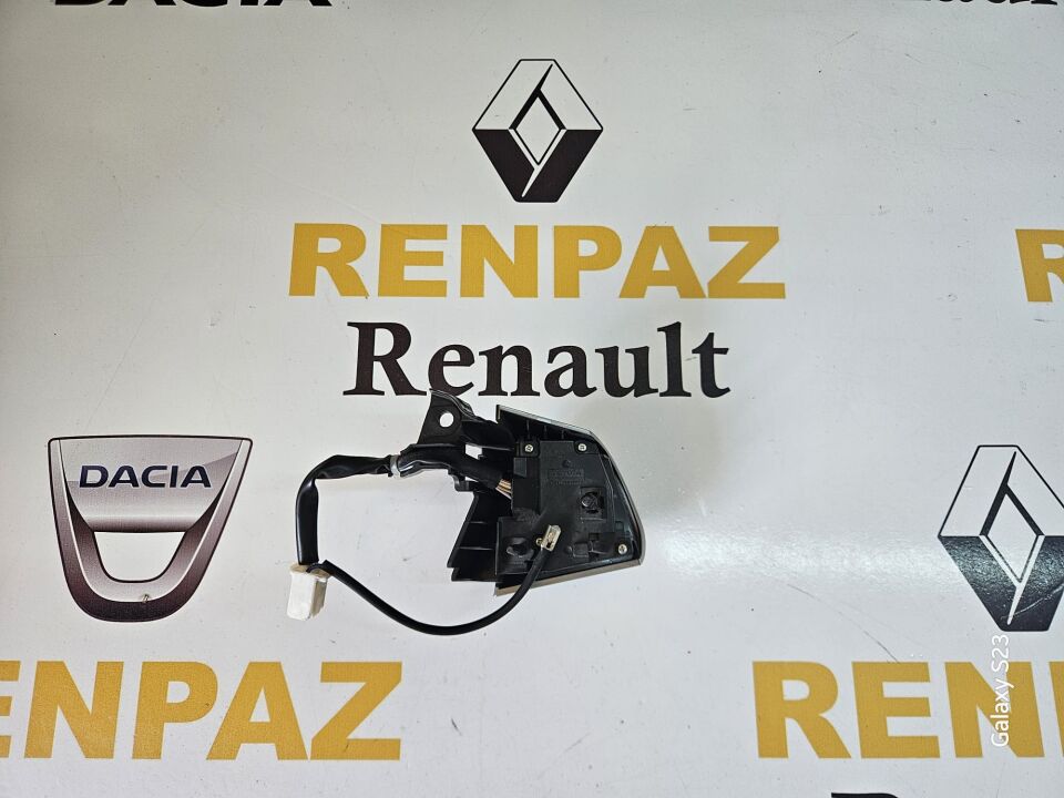 TOYOTA COROLLA DİREKSİYON RADYO KUMANDA DÜĞMESİ 84247-02070 / 8424702070