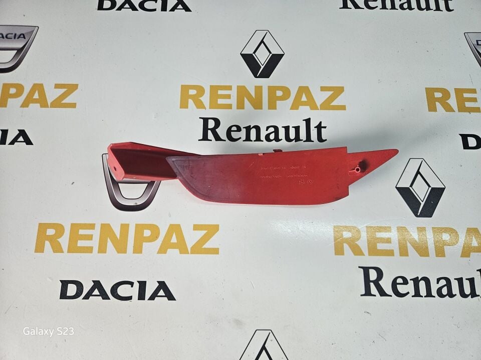 FORD FİESTA SAĞ ARKA TAMPON REFLEKTÖRÜ 8A61-17A849-AB