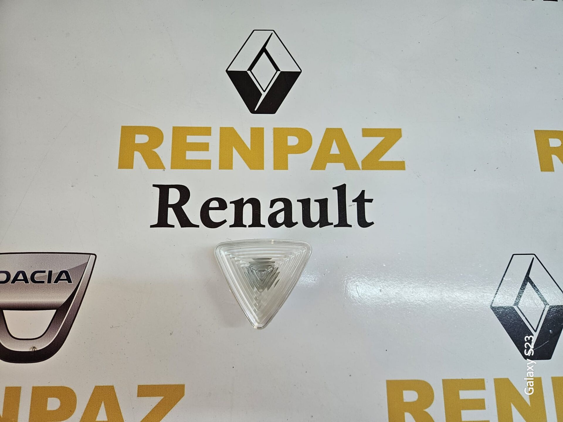 RENAULT KANGO 3 ÇAMURLUK SİNYALİ 8200439492