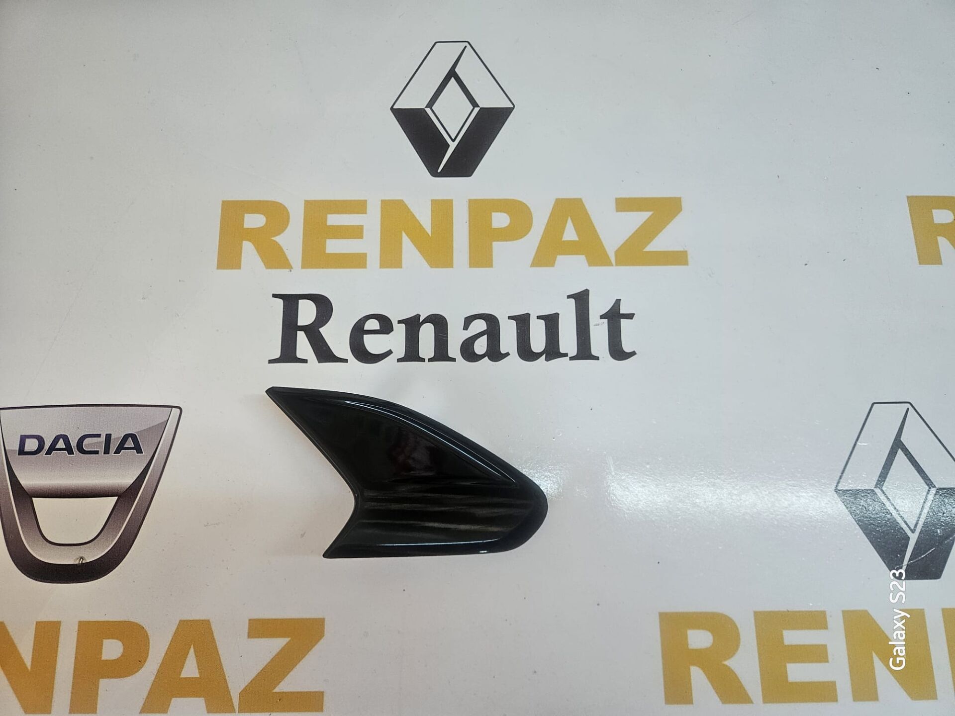 CLİO 5 SOL ÇAMURLUK UÇ KAPAĞI 990437539R