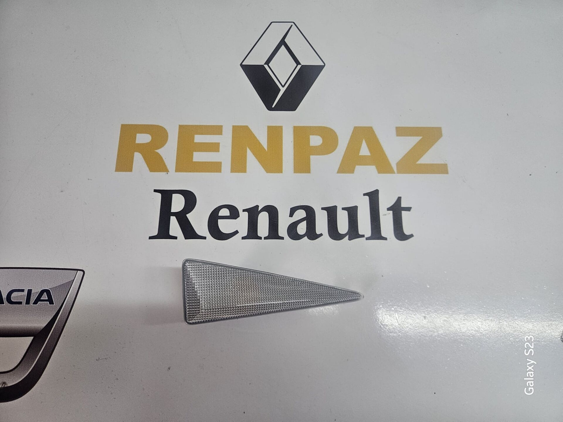 MEGANE 2 ÇAMURLUK SİNYALİ SOL 8200633416 - 8200301241
