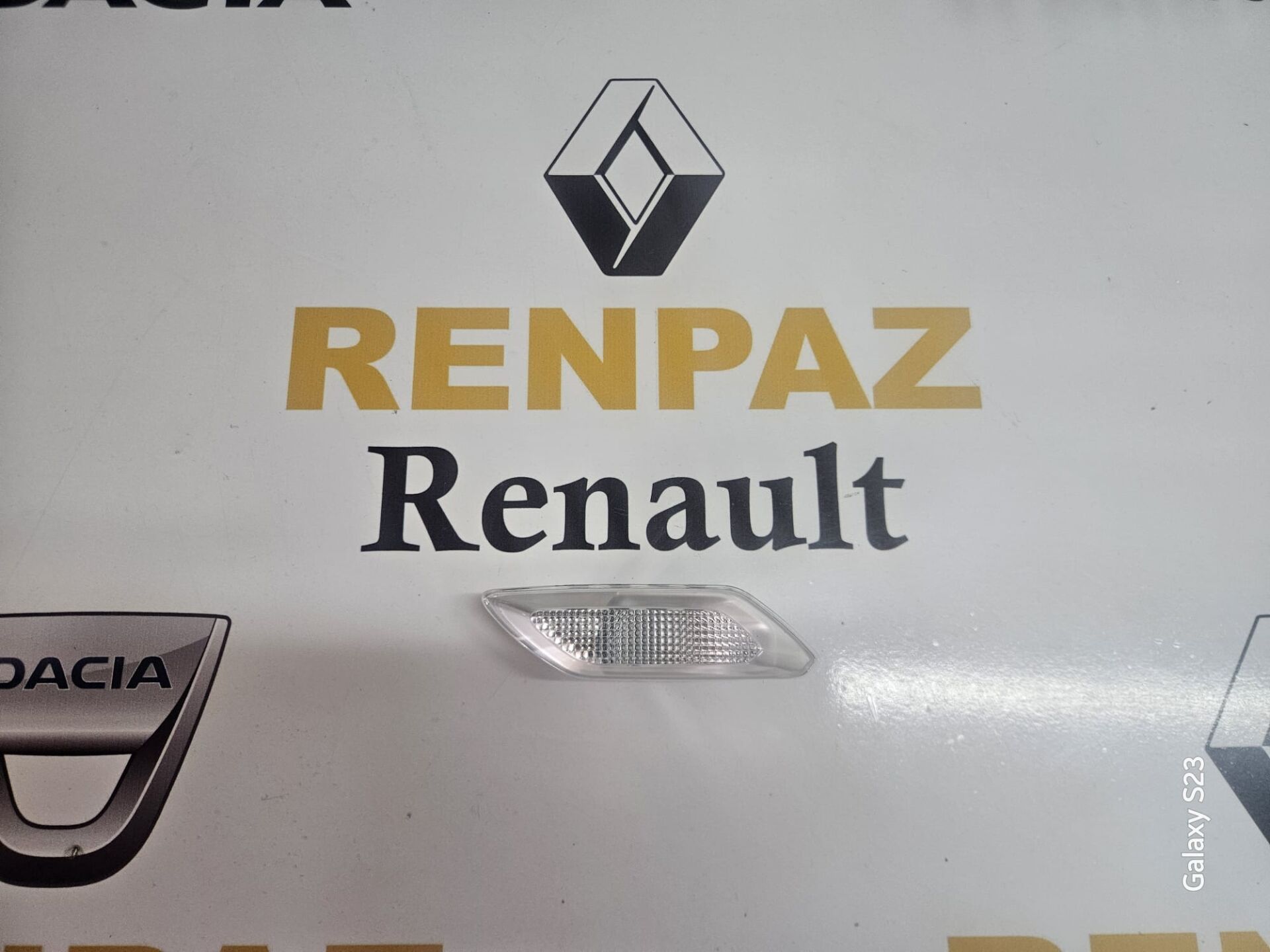 RENAULT TALIANT /SANDERO  ÇAMURLUK SİNYALİ SOL 261662708R